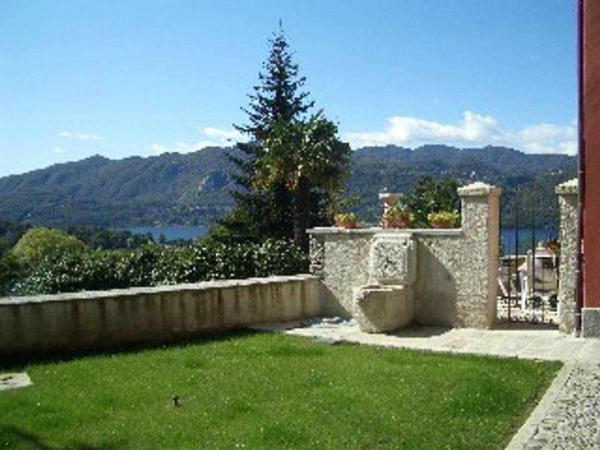 Domus Cusiana Complesso Vista Lago E Piscina Miasino Luaran gambar